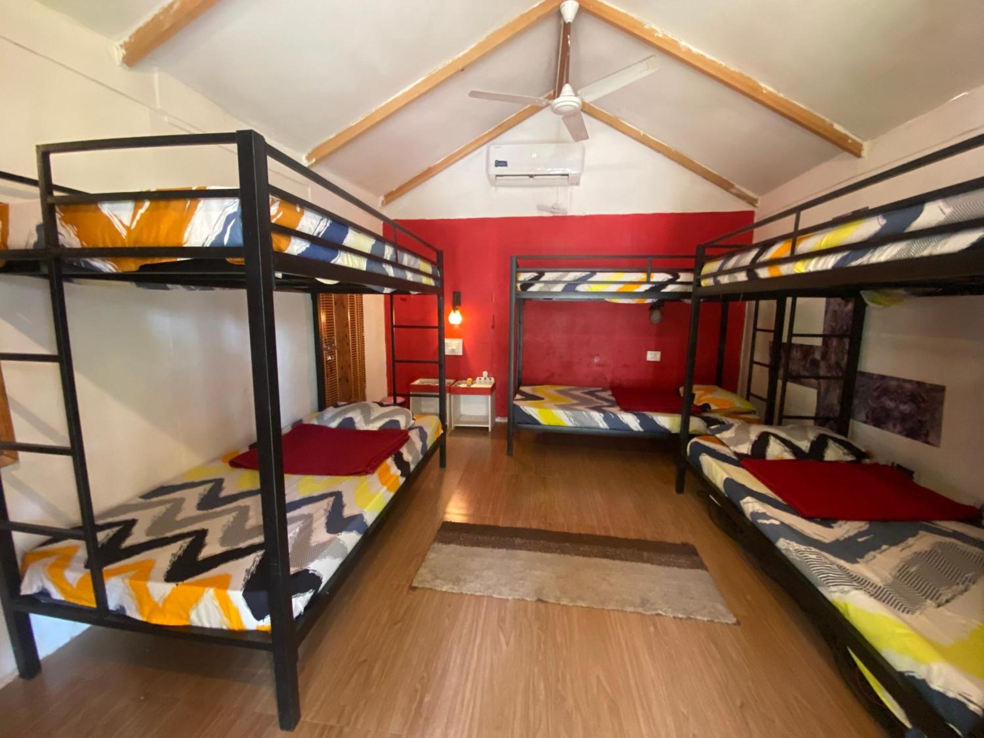 Tropical Bay Hostel ปาโลเลม ภายนอก รูปภาพ