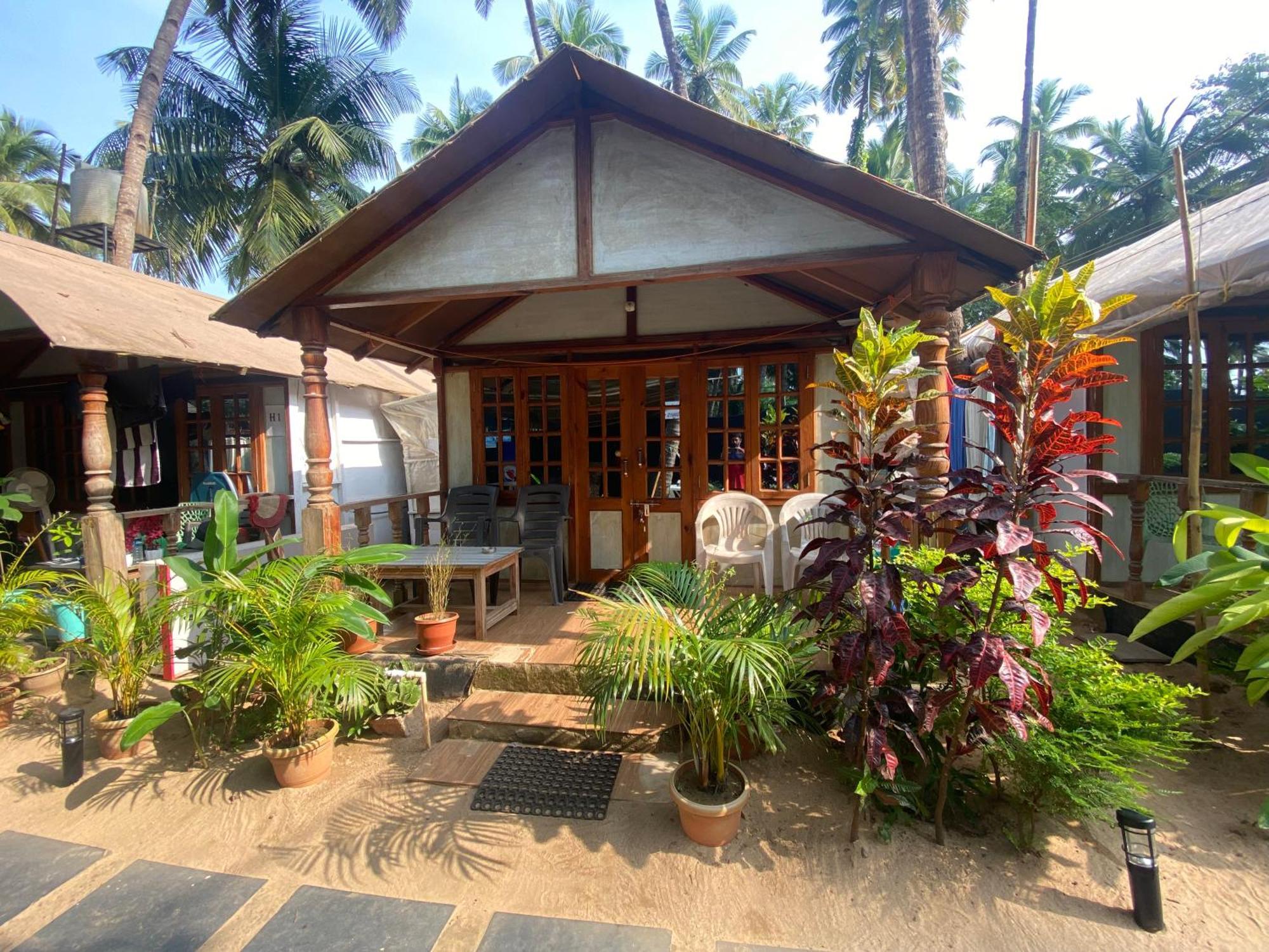 Tropical Bay Hostel ปาโลเลม ภายนอก รูปภาพ