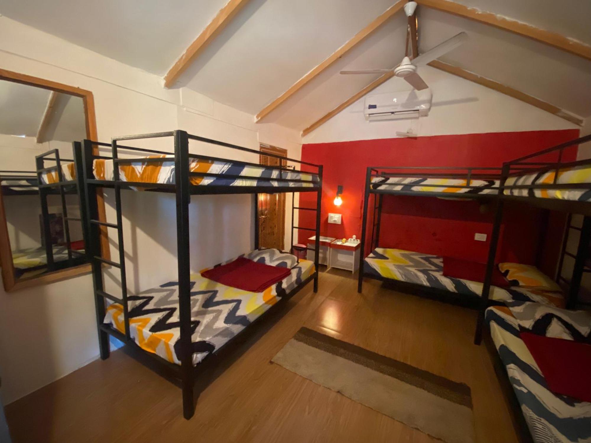 Tropical Bay Hostel ปาโลเลม ภายนอก รูปภาพ